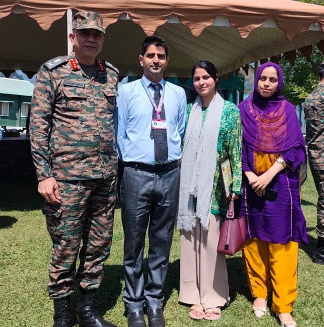 Dr. Humira Ayoob, an alumnus AGS Naugam, was facilitated by the Northern Command at AGS Pahalgam in recognition of her achievements.